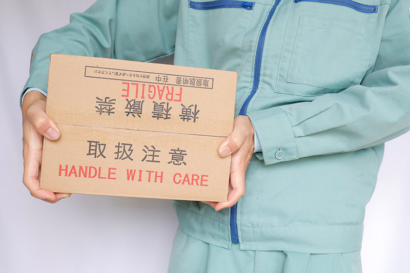 取扱注意の段ボール